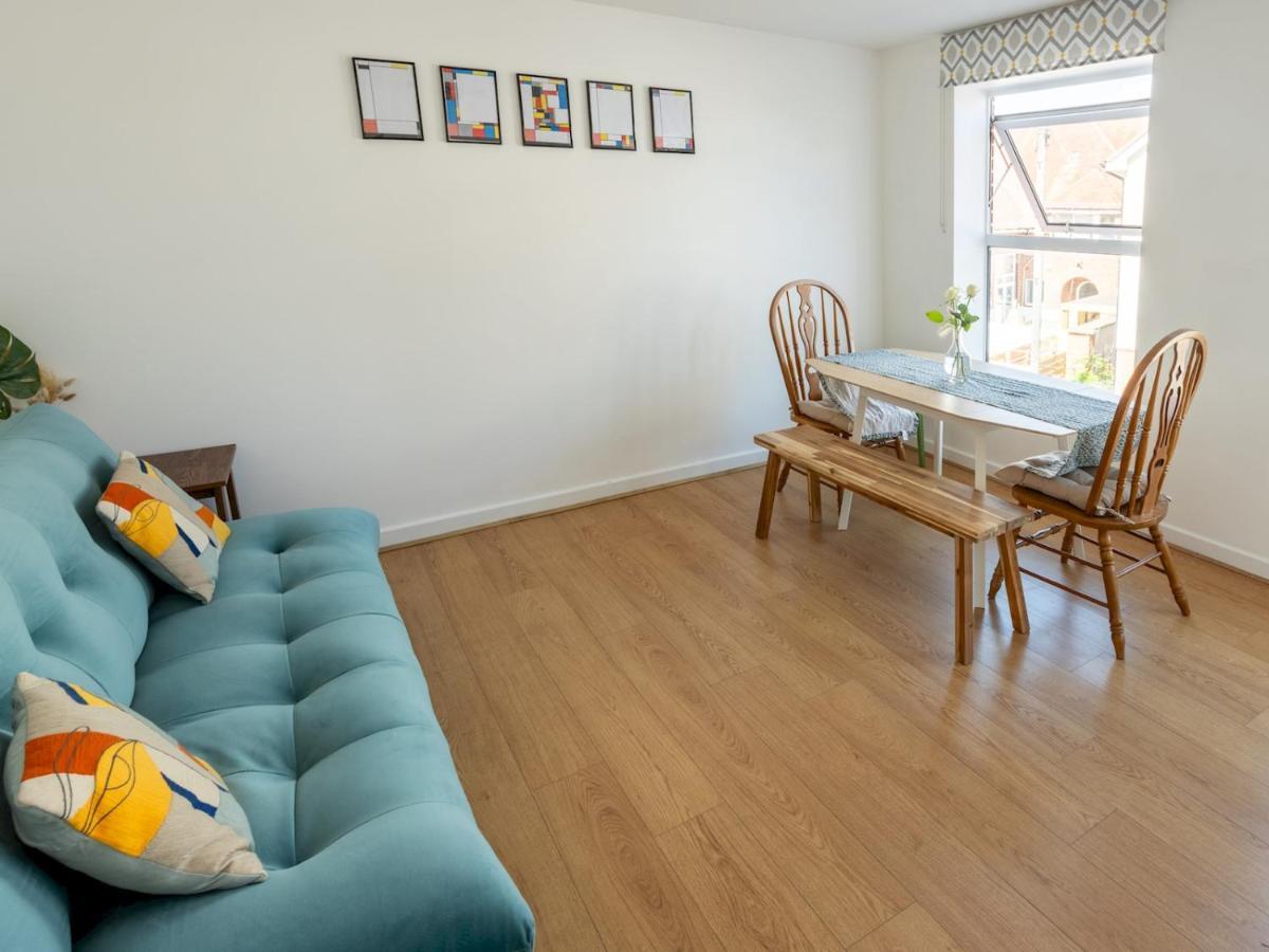 Pass The Keys Modern Stylish Apartment With Parking Bournemouth Exterior photo