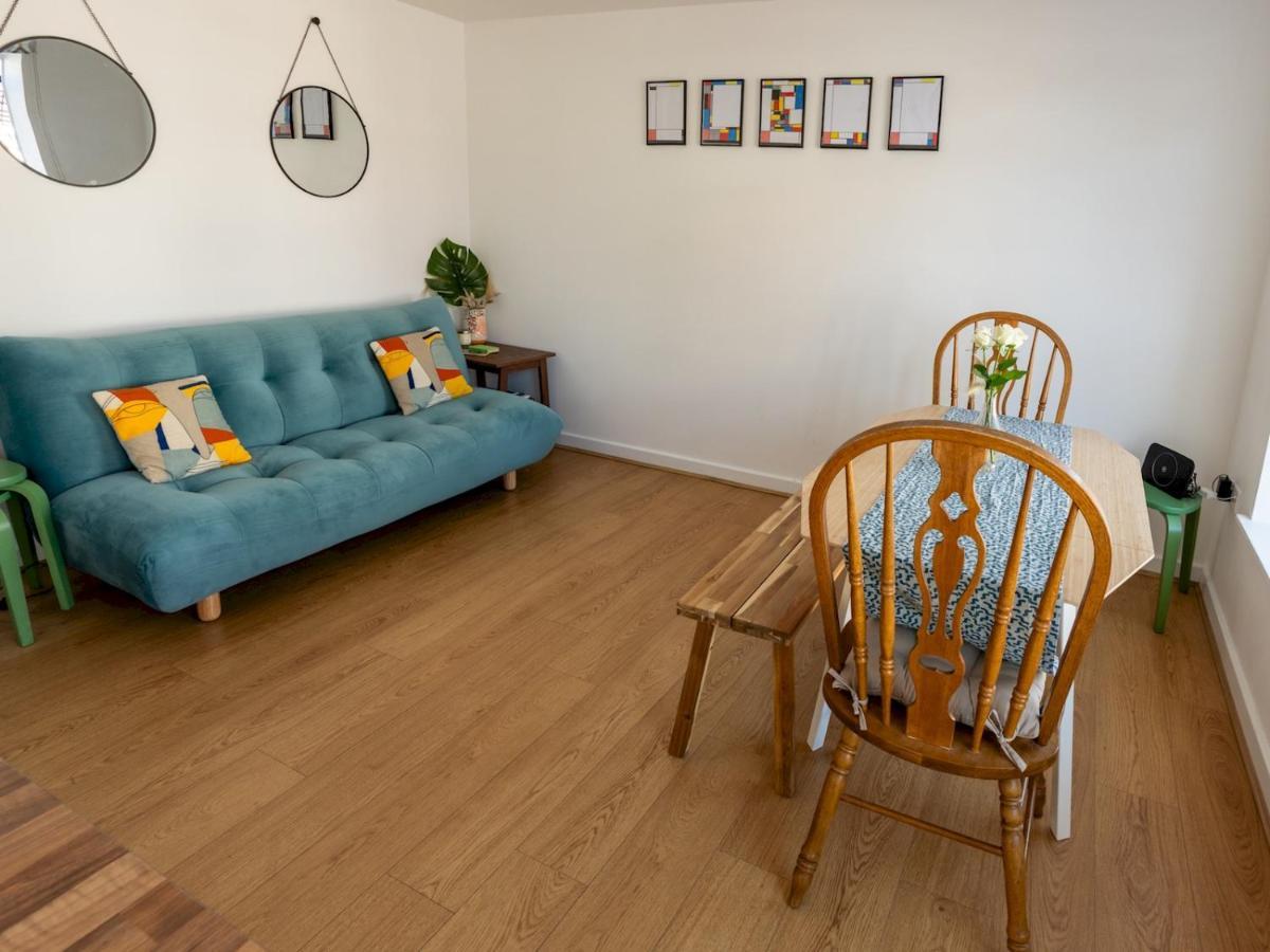 Pass The Keys Modern Stylish Apartment With Parking Bournemouth Exterior photo