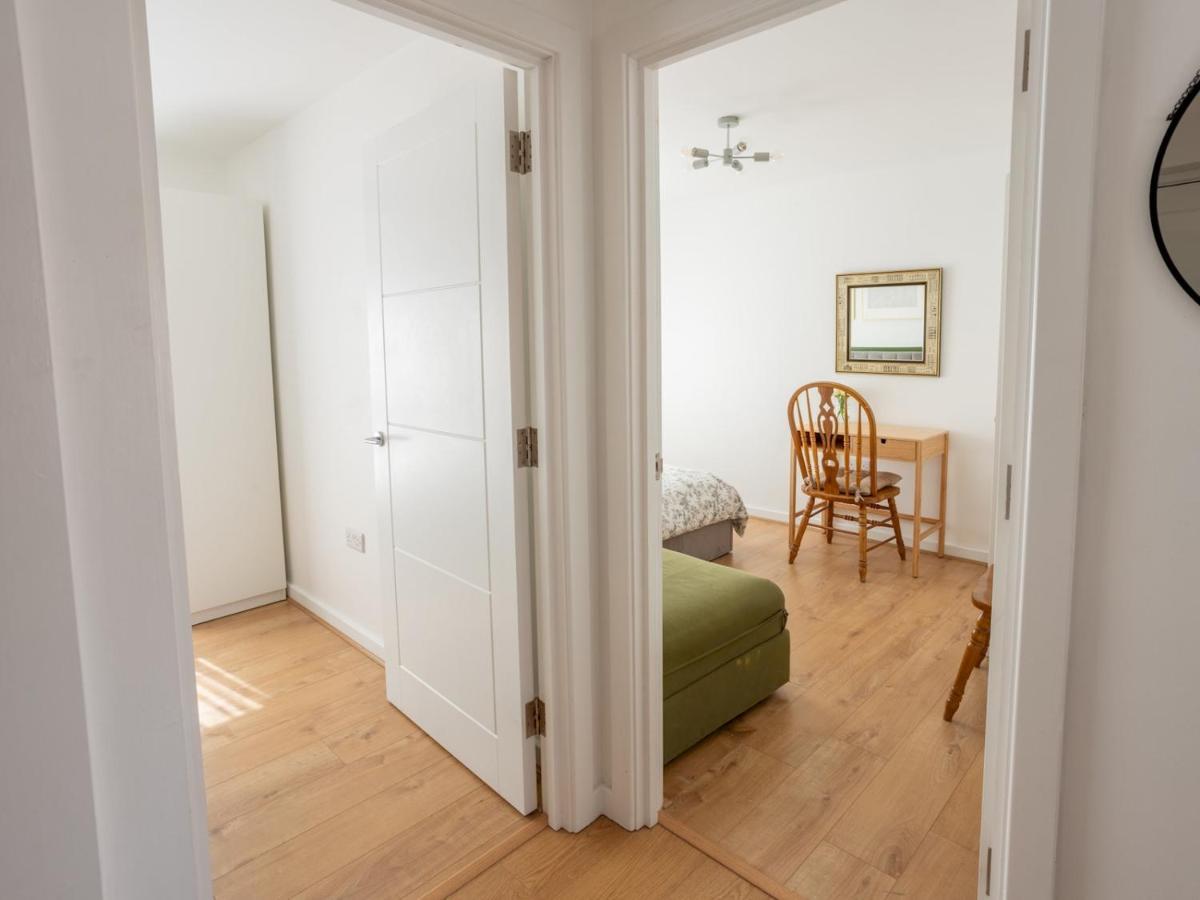 Pass The Keys Modern Stylish Apartment With Parking Bournemouth Exterior photo