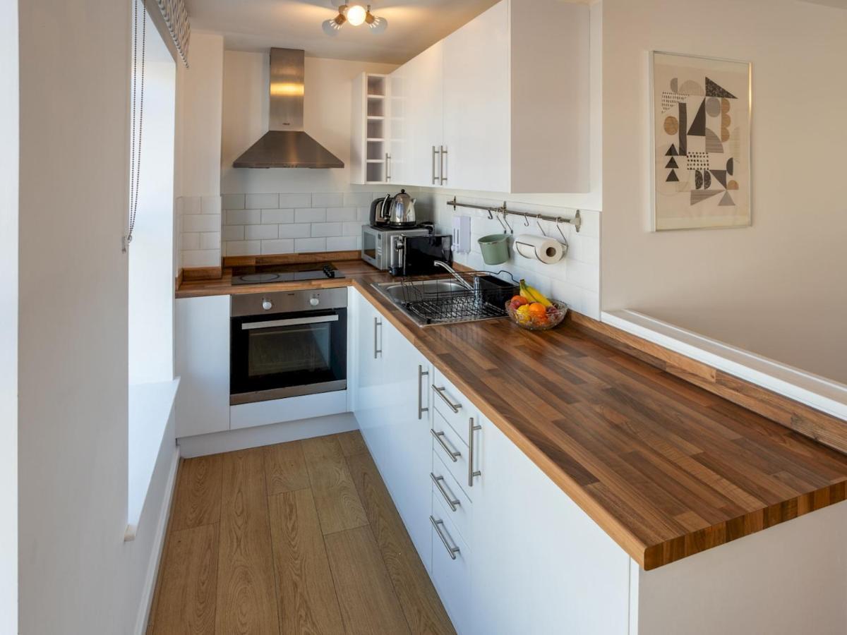 Pass The Keys Modern Stylish Apartment With Parking Bournemouth Exterior photo