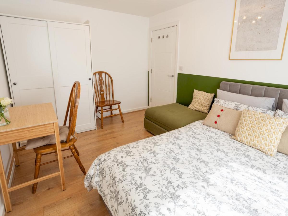 Pass The Keys Modern Stylish Apartment With Parking Bournemouth Exterior photo